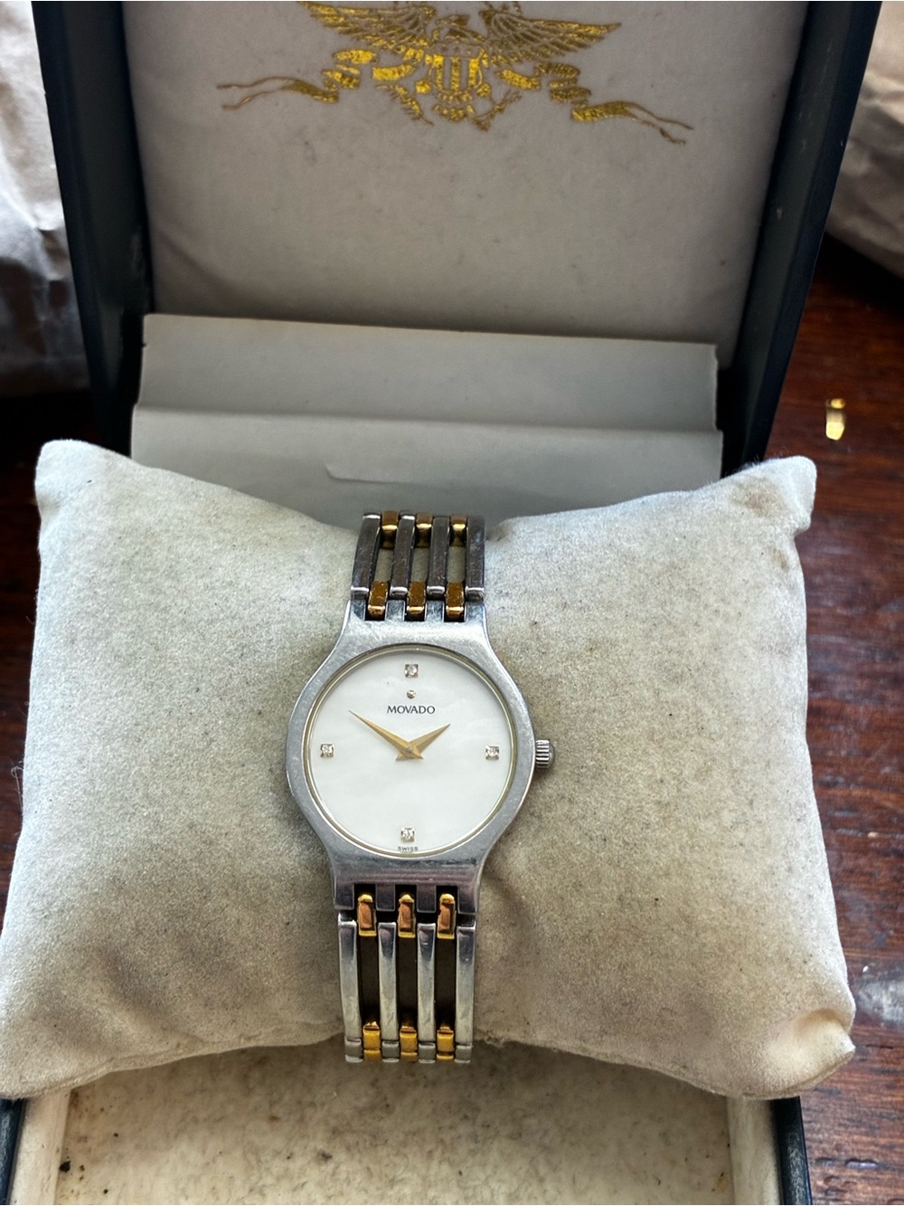 Movado 23mm Mother of Pearl Dial Ladies Watch 84 25 811 4 New Battery 6” Wrist